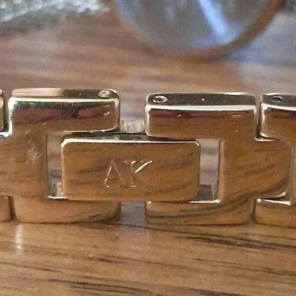 Anne Klein Diamond Watch EUC new Battery - Picture 9 of 10